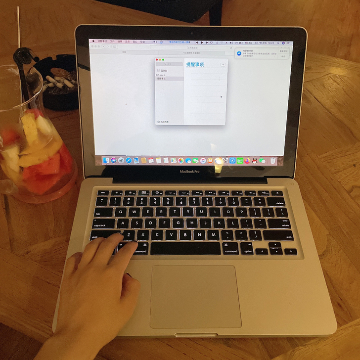 女生个人闲置苹果MacBook pro##...
