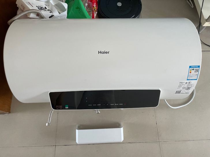 海尔60升电热水器，一级能效，功能完好，自...