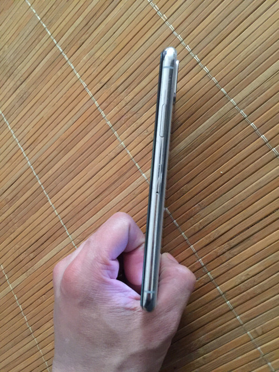 个人自用苹果X,没有任何问题,因要换手机了...