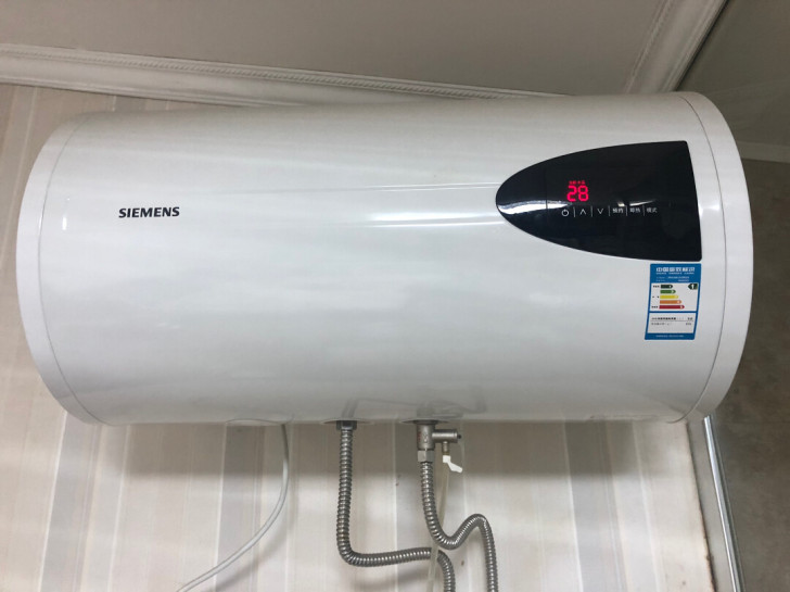 西门子储水式电热水器,50L,购于国美电器...