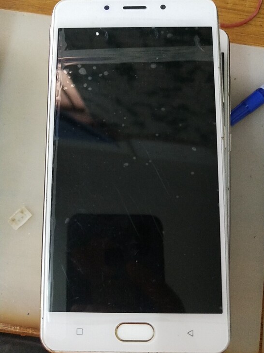 金立f5，4加32内存，有30台，成色看图