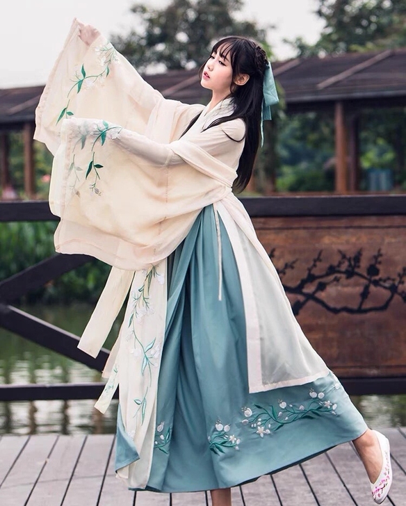 杜若汉服,山