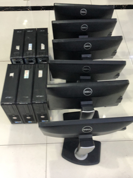 品牌戴尔台式机，公司刚换新出来的旧电脑，六...