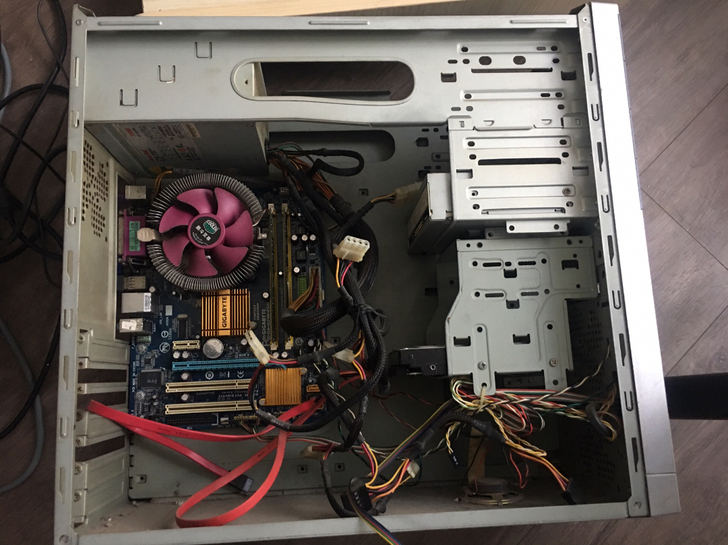 一套闲置电脑主机，技嘉集成显卡主板，cpu...