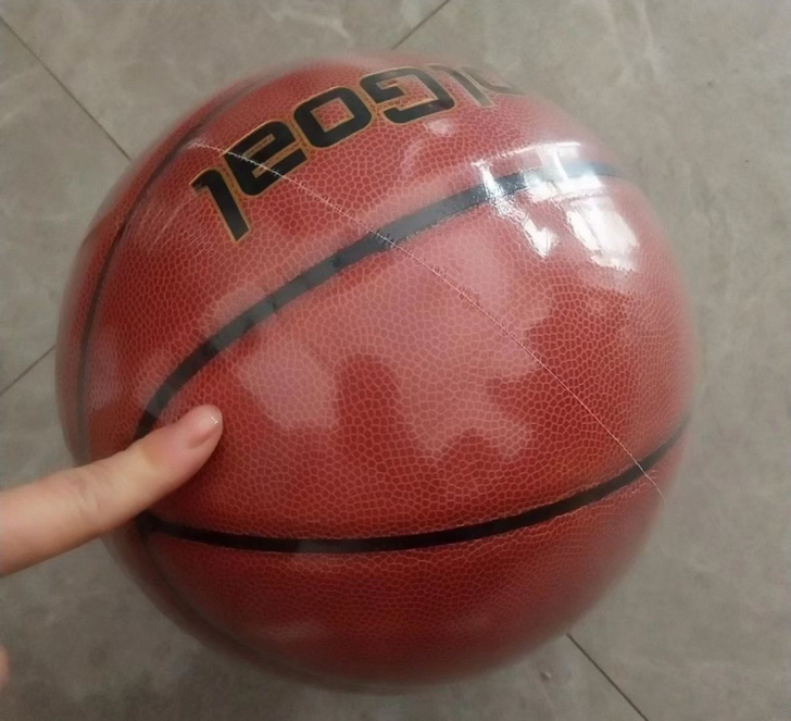闲置处理【体育馆清仓】甩卖原价195元篮球...