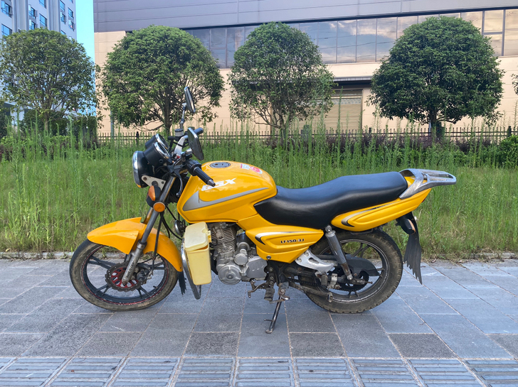 摩托车转让、街车、年审到2022年7月、车...