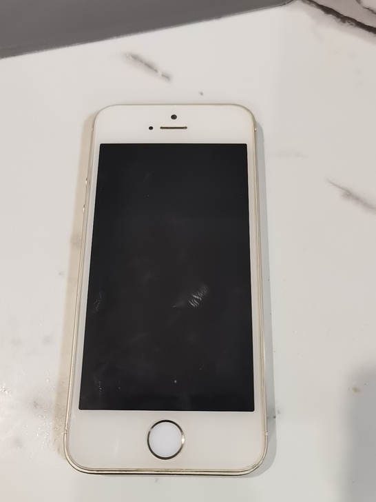 iPhone 5s 金色