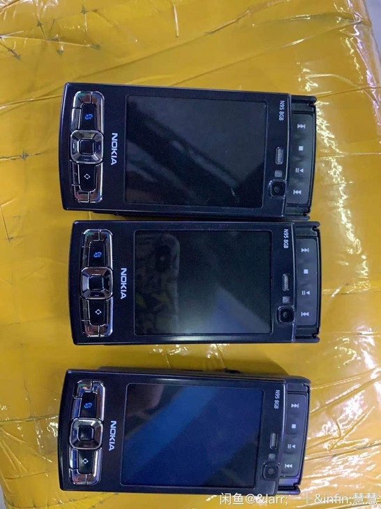 诺基亚N95  8G内存都好用，有怀旧的来...