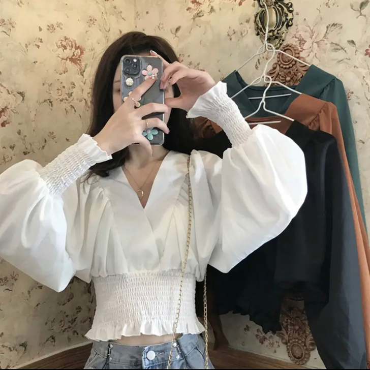 白色衬衫女设计感小众v领长袖高腰短款