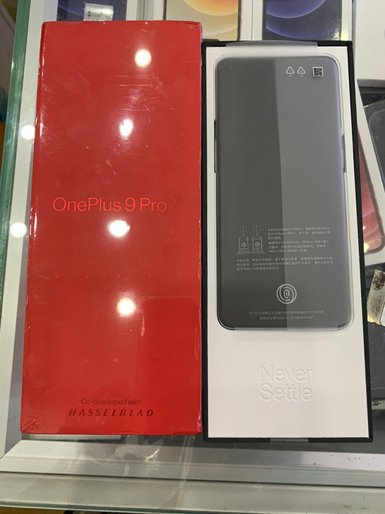 一加9pro 8+256G 闪银，全新仅拆...