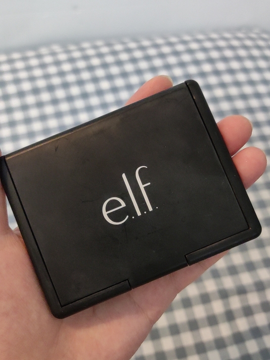 elf四色修容盘 购于英国 7成新 正品