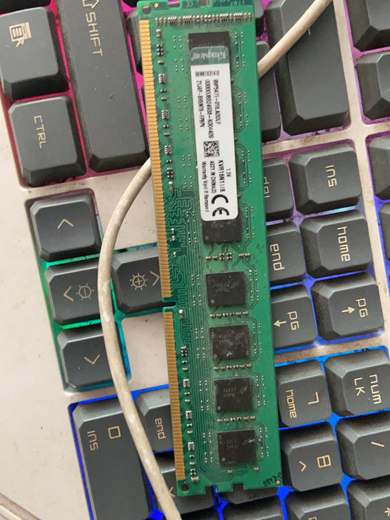 坏金士顿8gddr3内存水货假货