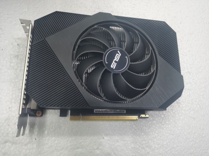 华硕GTX1650 4G显卡 充新显卡一片