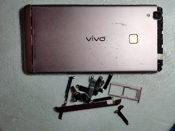 VIVO V3MAX A