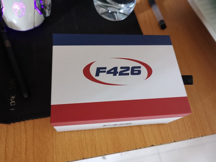 出一条F426全新银色手链，买回来不喜欢了...