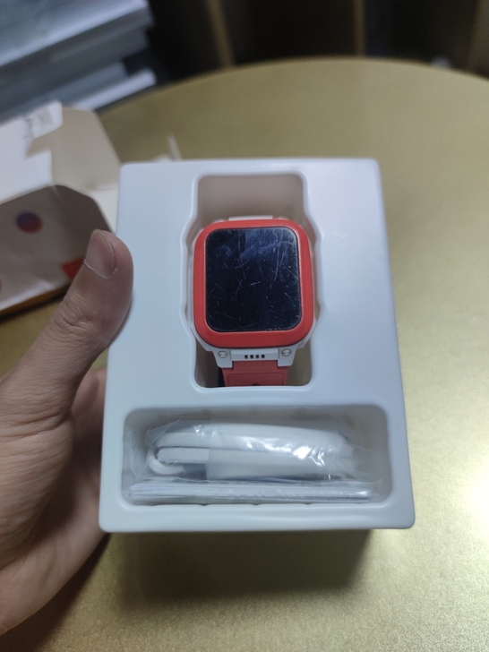 小天才儿童电话手表Y06智能手表