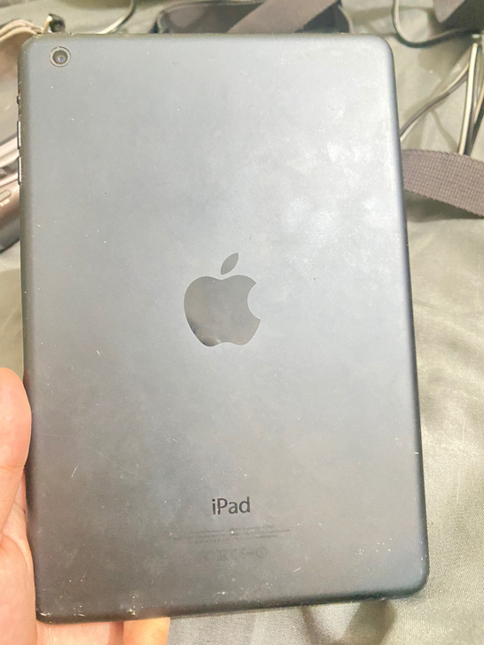 闲置苹果ipadmini1  好像是32G...