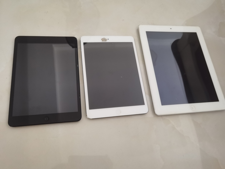 【闲置打包出】自用三个闲置ipad，正品国...