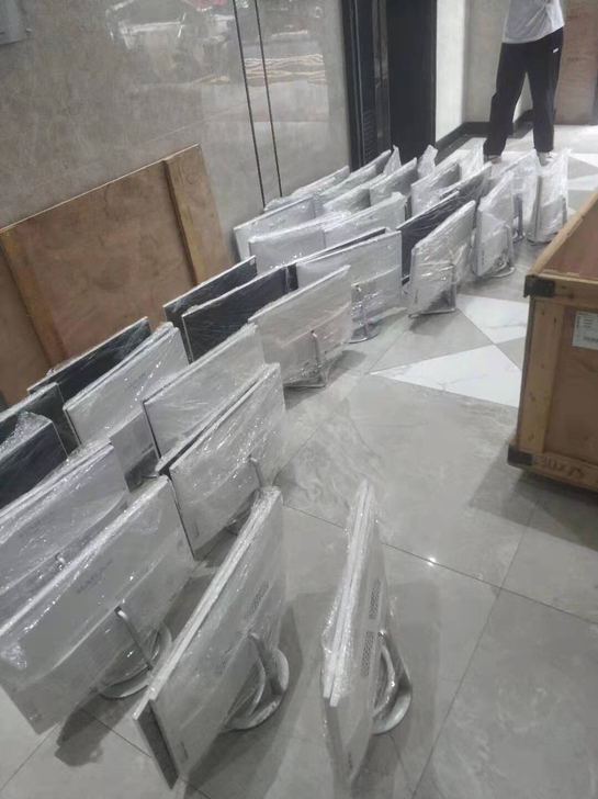 海兰24寸一体机电脑，99新，四核处理器i...