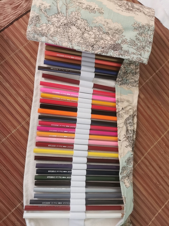 全新的笔帘加彩笔,帮朋友卖的,没用过 4...