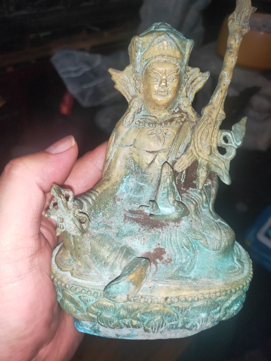 民国时期云南铸的铜佛像，品如图，高16厘米...