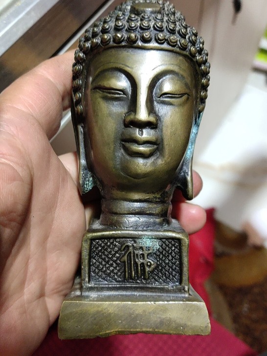 铜佛像
