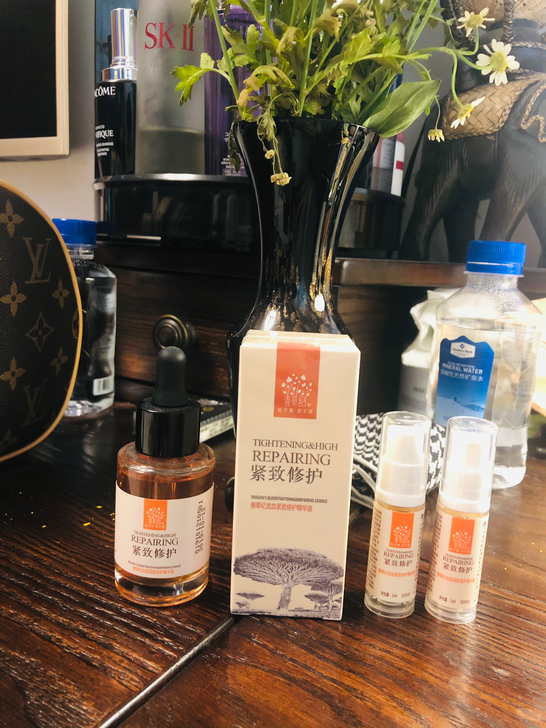 善草纪龙血修护精华,抗老紧致,小红书颠儿哥...