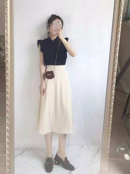 杏色伞裙，中码，全新，69包邮，不退不换