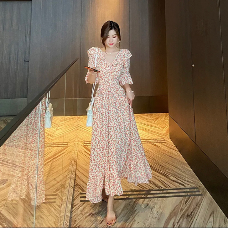 网红店入手,尺码:M码,穿过一次,驾驭不了...