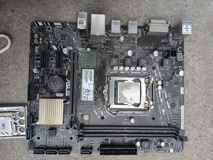 华硕B150主板 支持m2    128G...