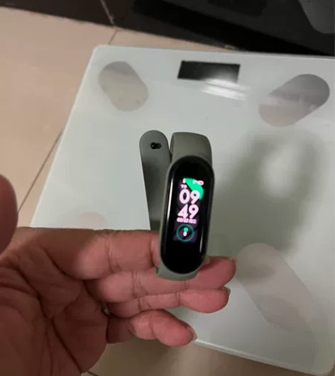 小米手环5NFC,八五新,屏幕有轻微划痕,...