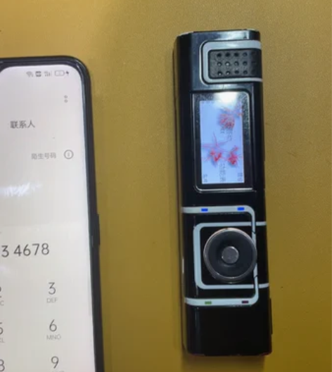 诺基亚7280口红手机 非常个性十足 移动...