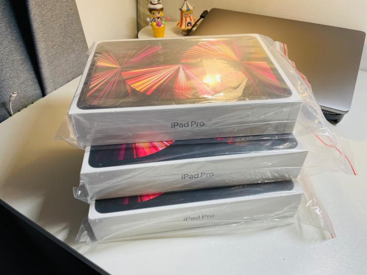 2021款iPad Pro11寸256g插...