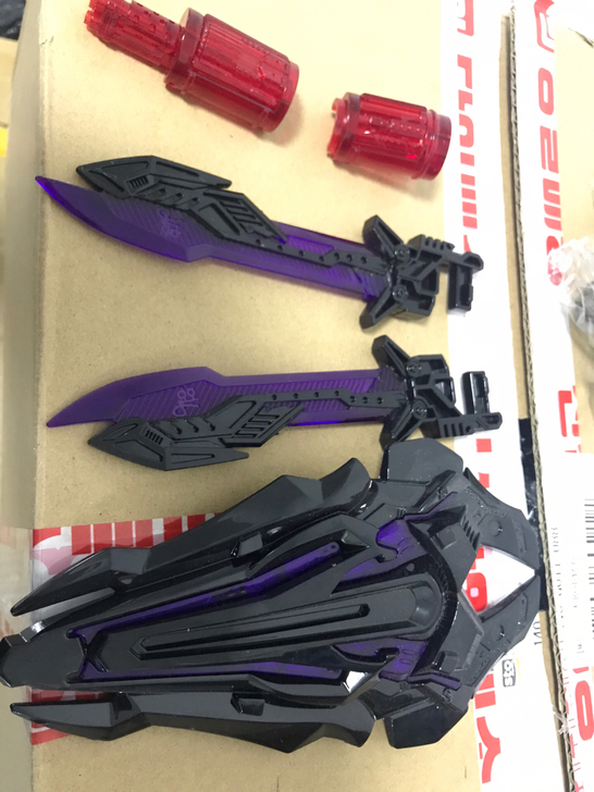 特价刀盾枪威将M01暗黑平头擎天柱一套武器...