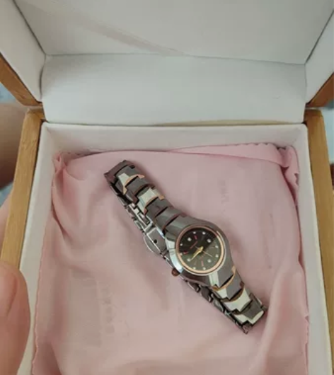 Hrito恒瑞帝欧 石英表,九九新,原...