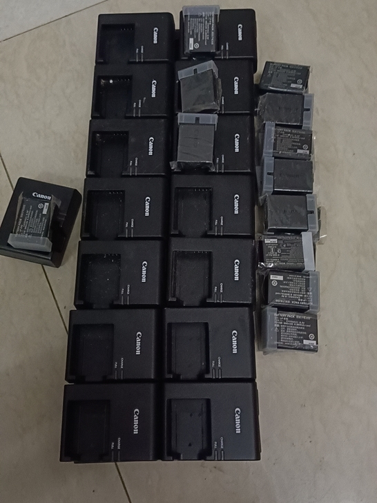 原装佳能LP-E10电池 和充电器  适合...