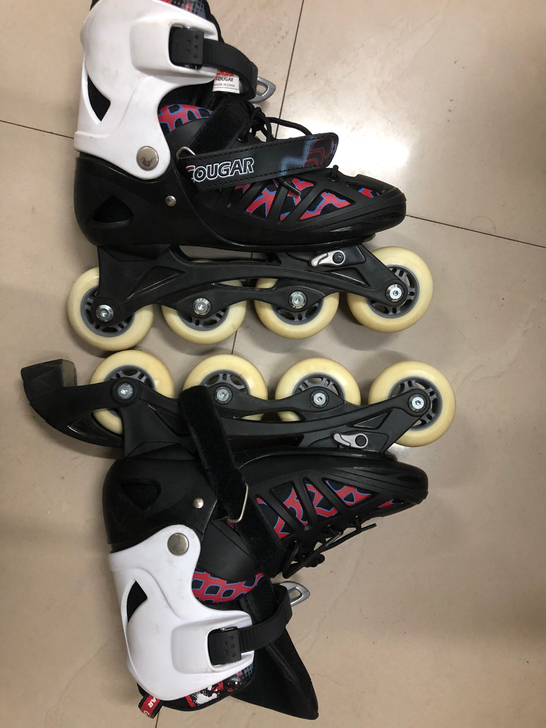 95新轮滑鞋,就穿过一次,便宜转让,尺码可...