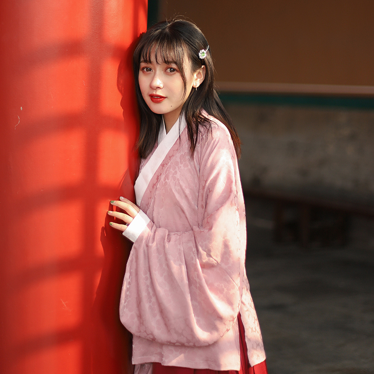 轻汉主义《画堂春》明制汉服交领琵琶袖上衣原...