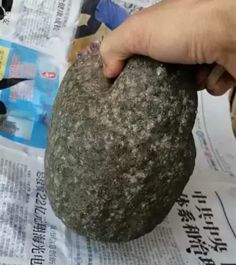 石称砣，石质靓，疑似石器时代，无裂，品相如...
