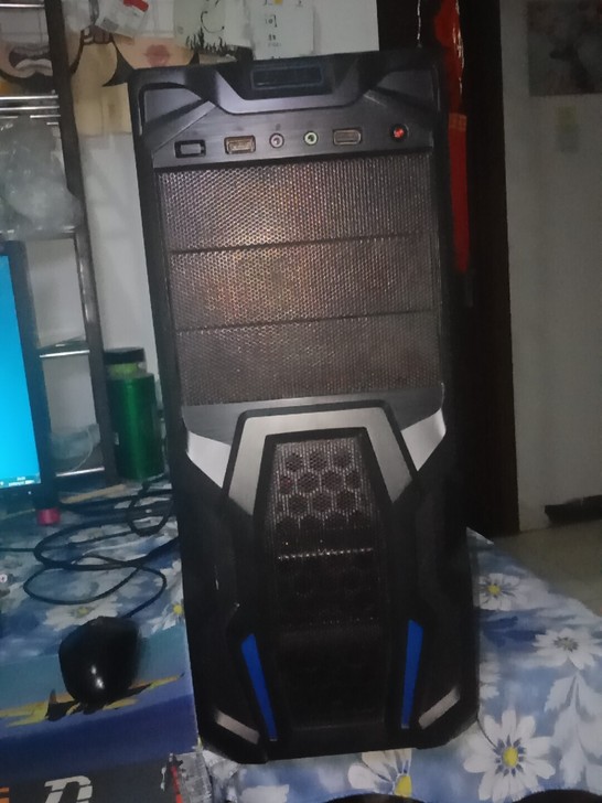 电脑主机，台式机，单主机，送全新无线鼠标与...
