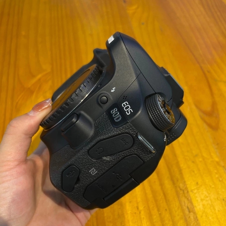 佳能80D+18-55套机单机中端单反相机