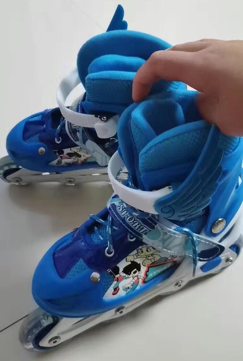 【低价处理】儿童轮滑鞋溜冰鞋套装旱冰鞋3-...