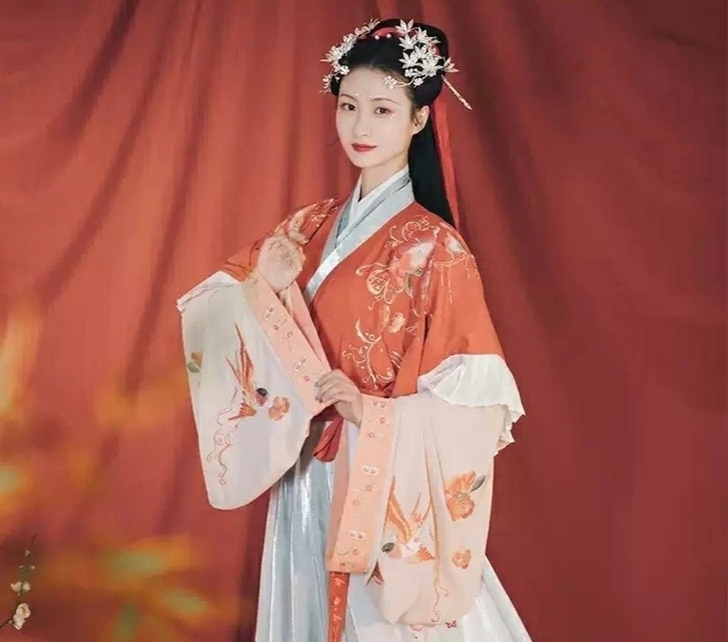 池夏湘夫人:湘琬 汉晋制缘边襦裙 尺码M...