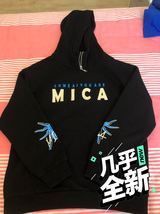 黑色卫衣