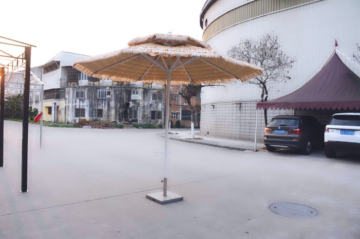 仿真毛草伞中柱伞铝合金稻草伞太阳伞室外遮阳伞
