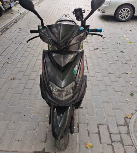 国4尚领踏板车,目前几千公里,车子车况好,...