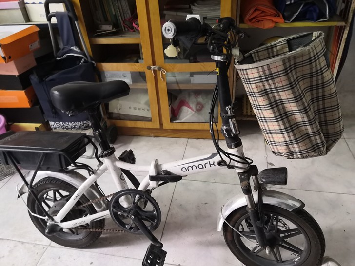 可刀,锂电池可折叠电动车,非常轻便,九成新