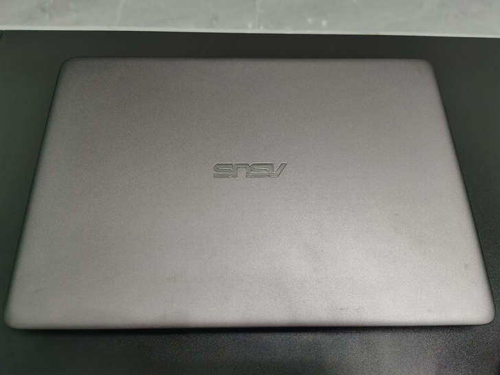 品牌型号 华硕