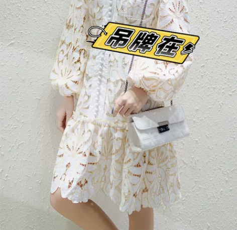 全新,一下买了两件,减肥后穿着肥了好多,穿...