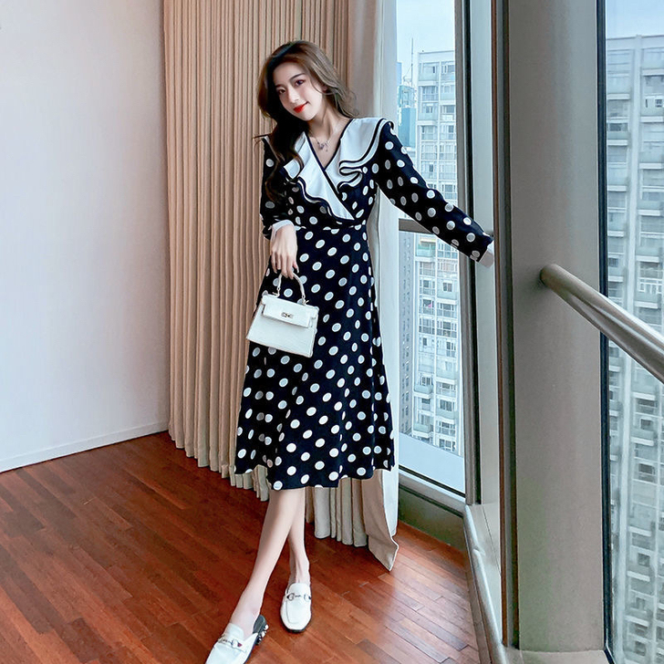 连衣裙春装女2021年新款设计感小众茶歇法...